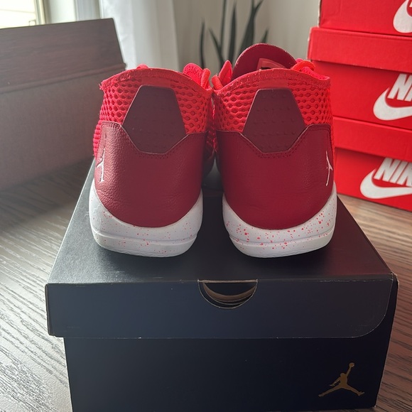 NIKE JORDAN ECLIPSE - Picture 4 of 6